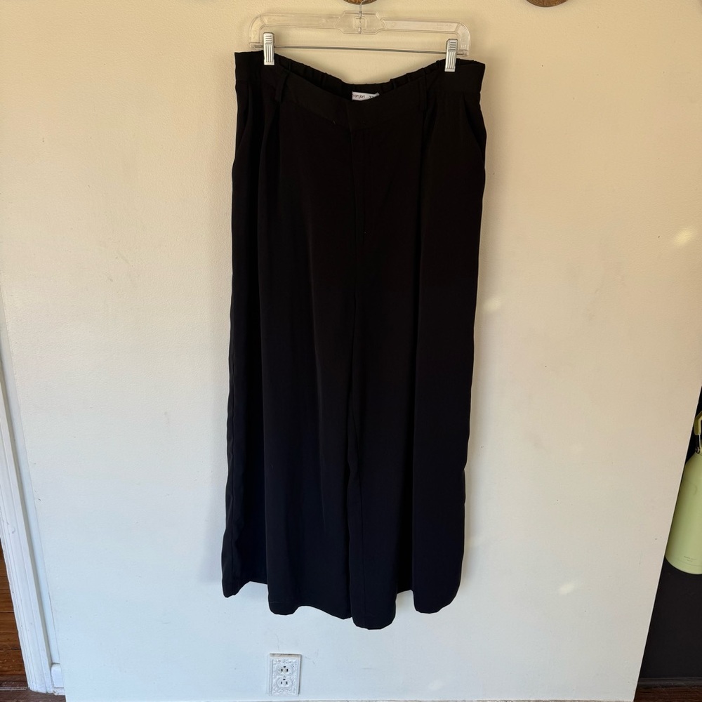 Tronjori Elegant Black Wide Leg high rise pleated Pants size XXL